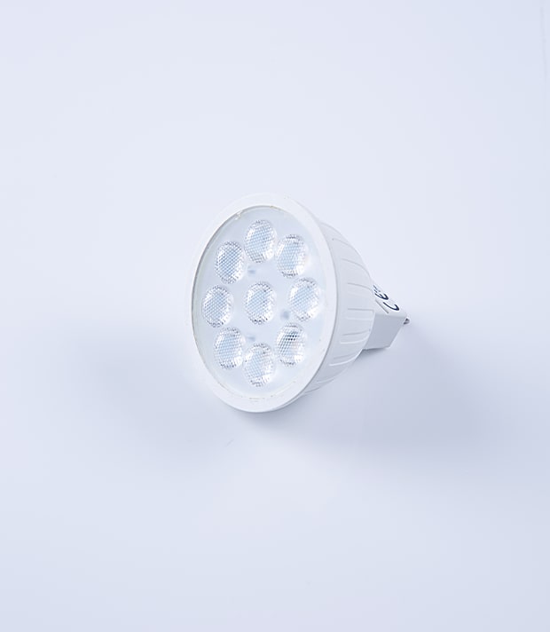 عکاسی پشت زمینه سفید