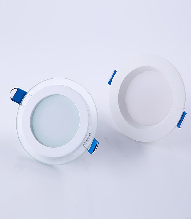 عکاسی پشت زمینه سفید